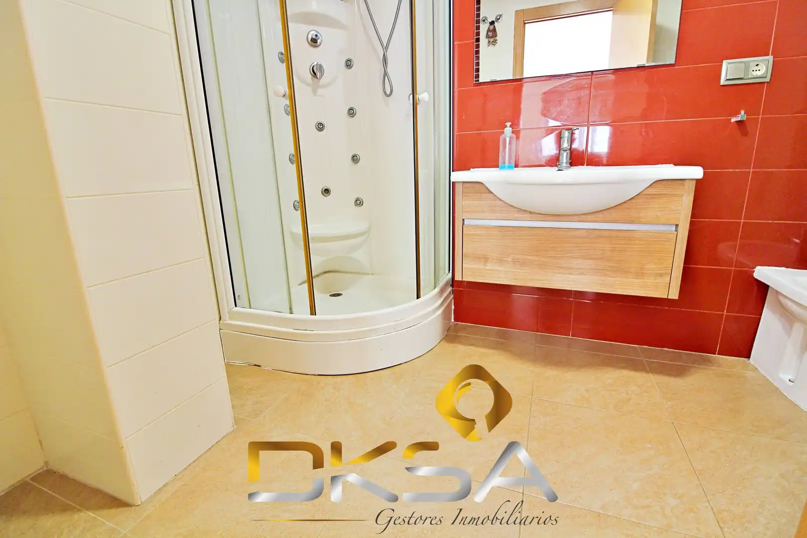 Bathroom of Flat for rent in Vila-real  with Air Conditioner and Heating