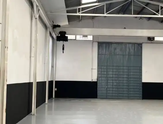 Fabrikhallen zur Miete in Vilamarina