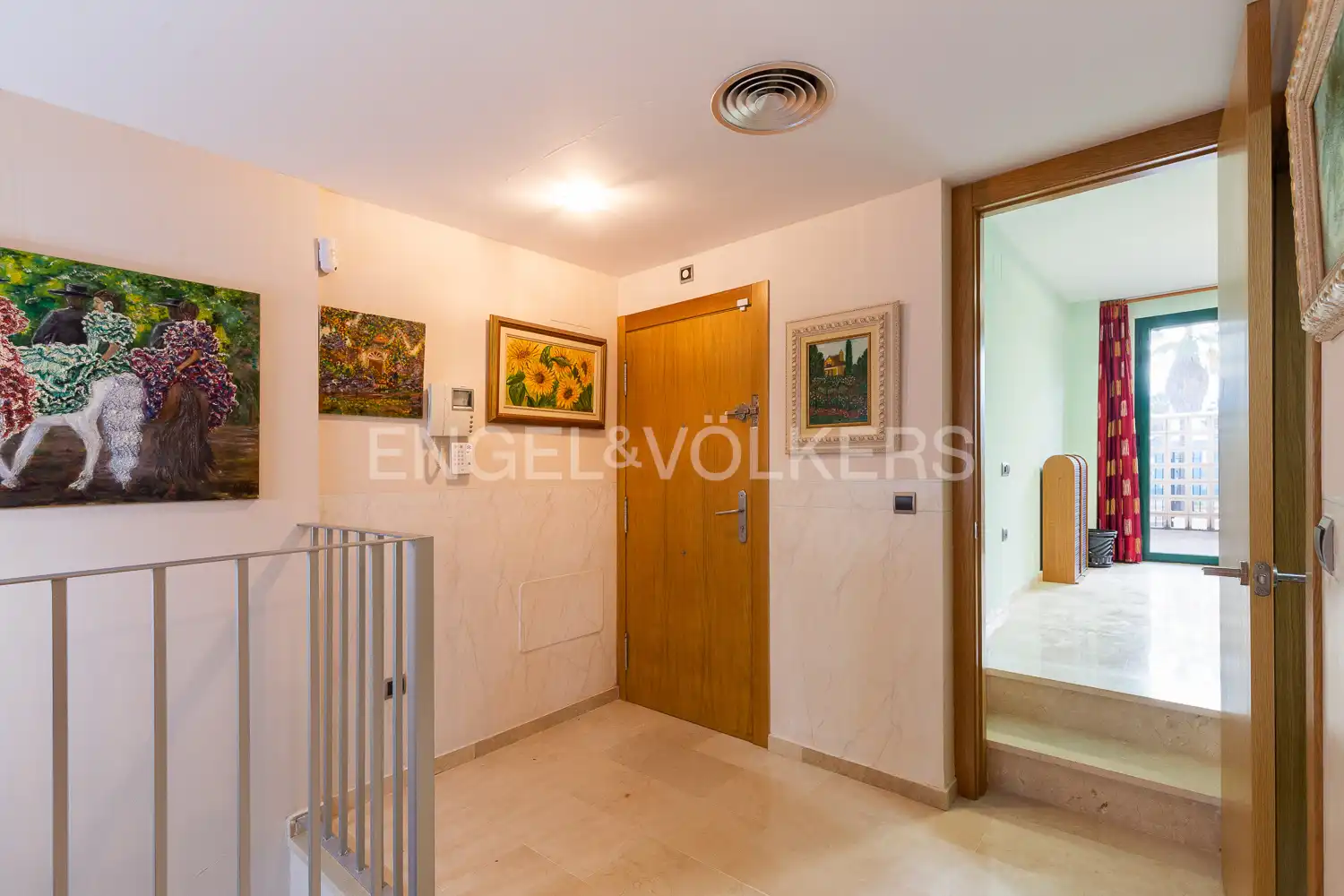 Casa adosada en venta en Valencia con Aire acondicionado, Calefacción y Jardín privado