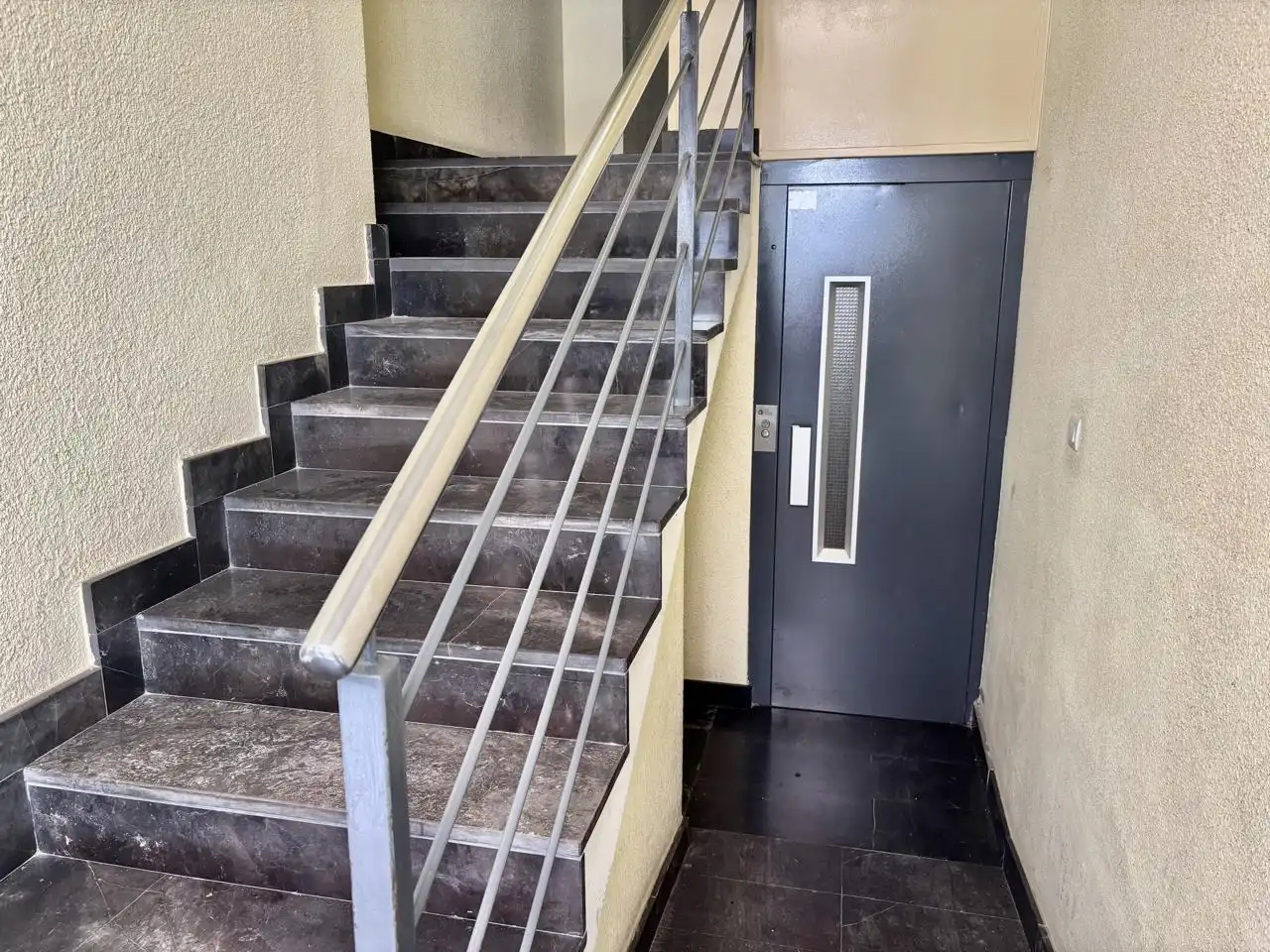 Flat for sale in Zaragoza  with Air Conditioner, Heating and Balcony