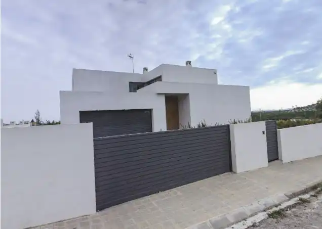 Villa mit Pool zum Verkauf in Carrer de les Eres 3B
