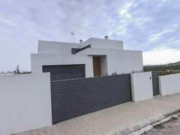 Villa con piscina in vendita a Carrer de les Eres 3B