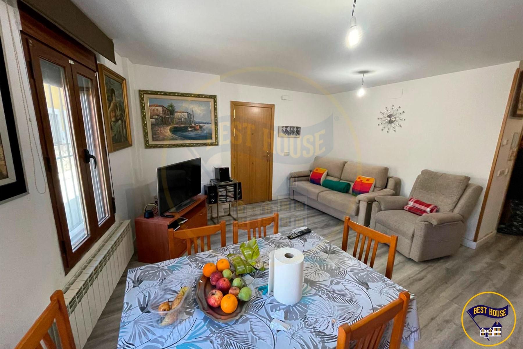 Sala d'estar de Pis en venda en Chillarón de Cuenca amb Calefacció, Parquet i Terrassa