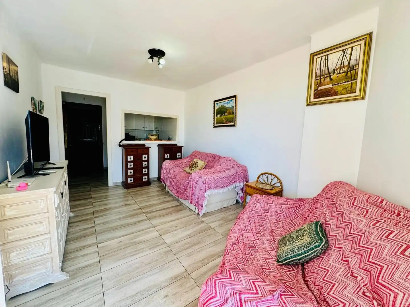 Sala d'estar de Apartament en venda en Torrox amb Aire condicionat, Calefacció i Piscina comunitària
