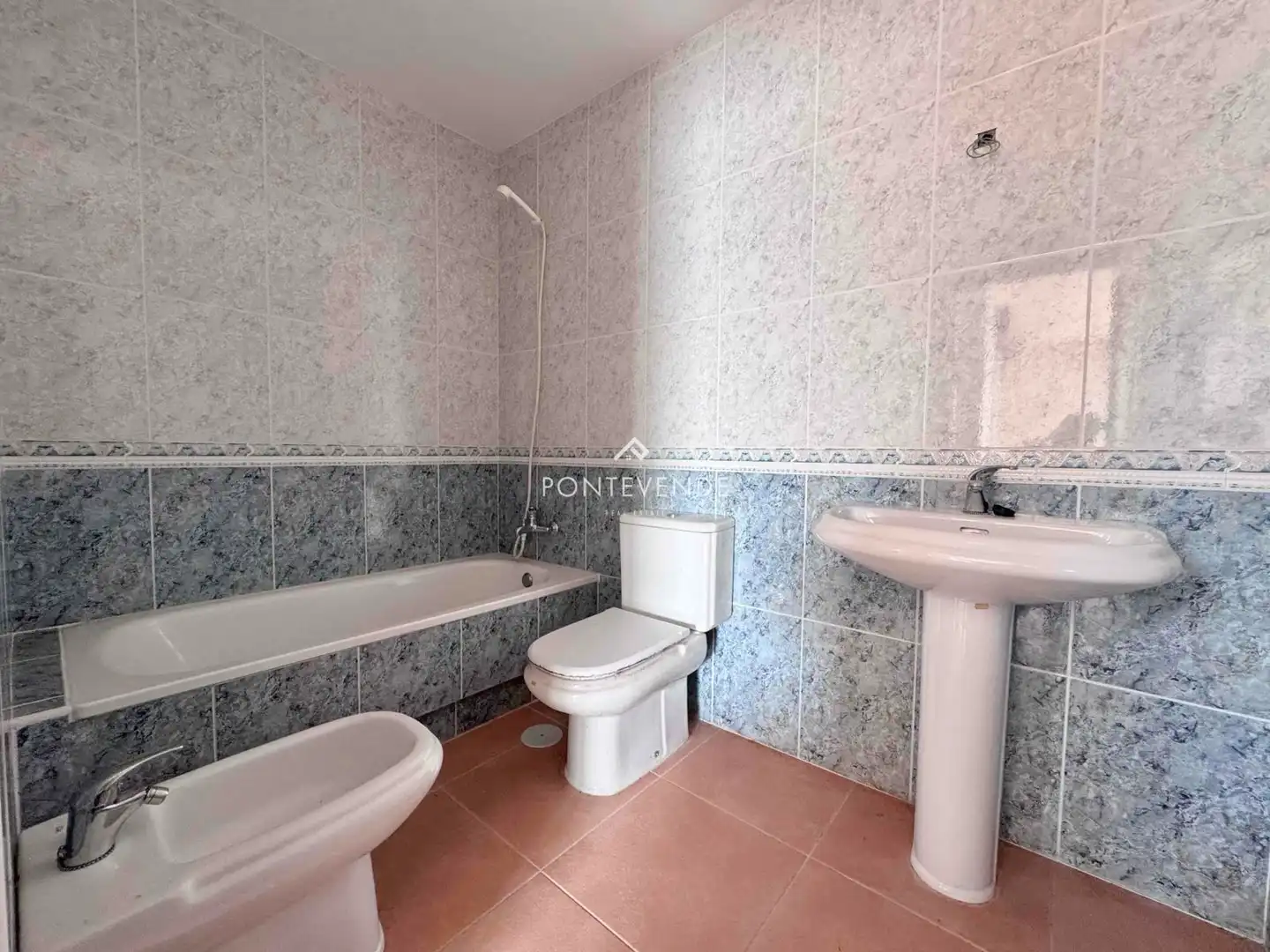 Bany de Dúplex en venda en Sanxenxo amb Terrassa i Traster