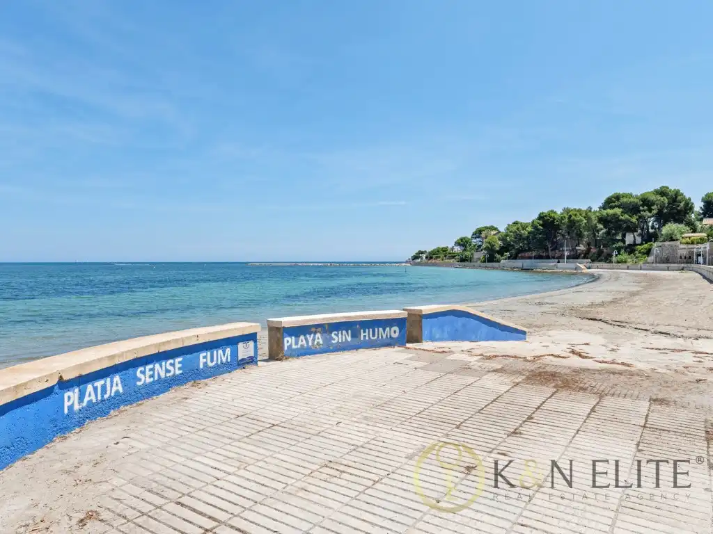 Houses for sale in Las Rotas / Les Rotes