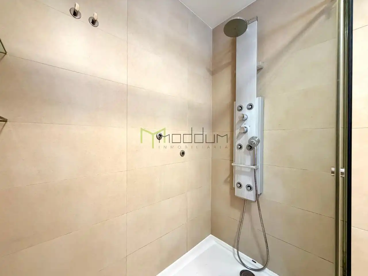 Baño de Ático en venta en A Coruña Capital  con Calefacción, Terraza y Trastero