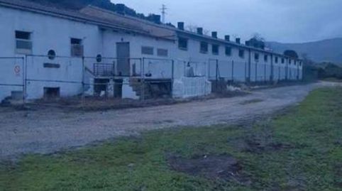 Foto 2 von Fabrikhallen zum Verkauf in Salinas de Oro / Jaitz, Navarra