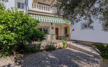 Garden of Single-family semi-detached for sale in  Córdoba Capital  with Air Conditioner, Terrace and Swimming Pool