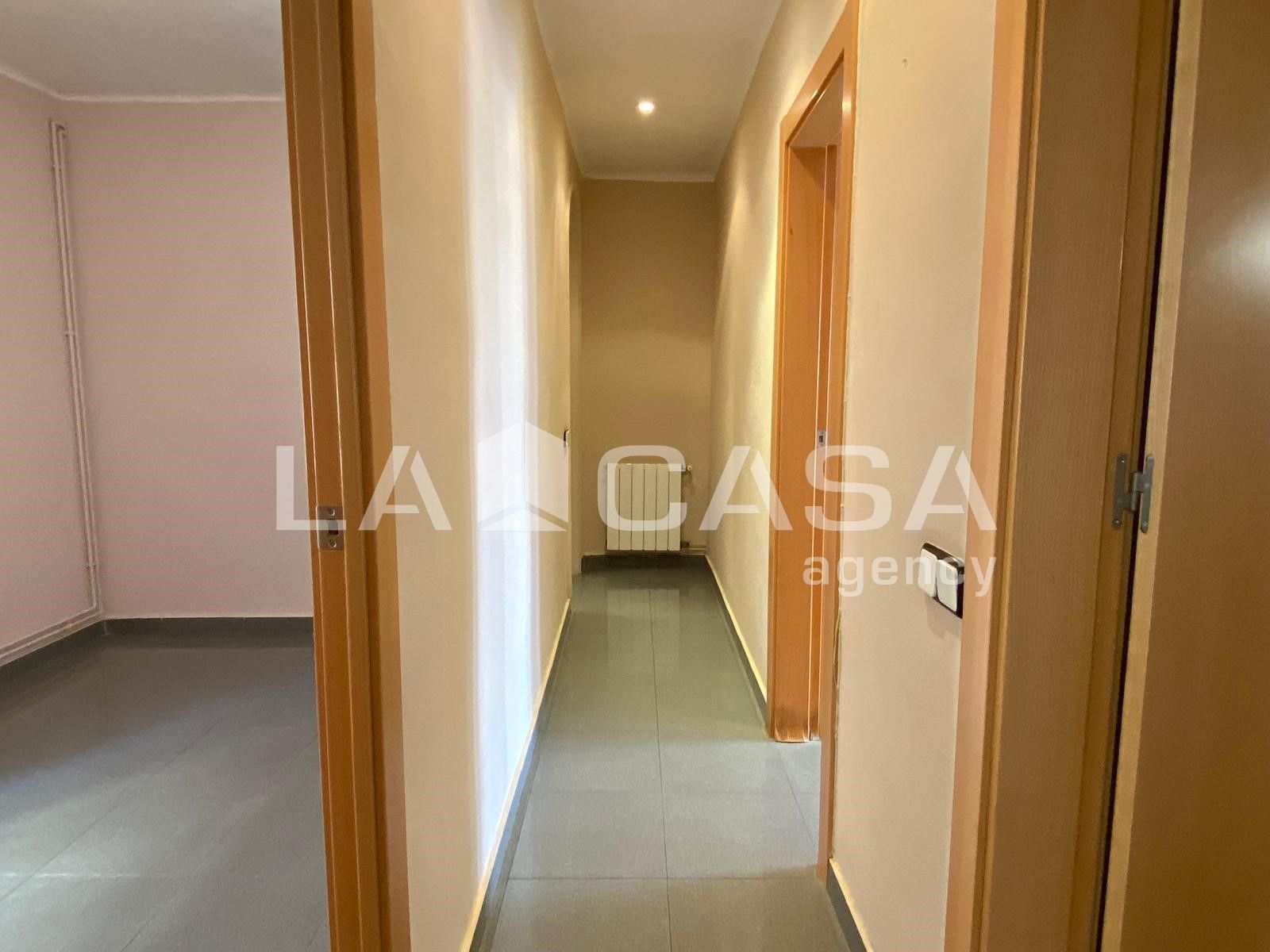 Flat for sale in Santa Coloma de Gramenet  with Heating and Balcony