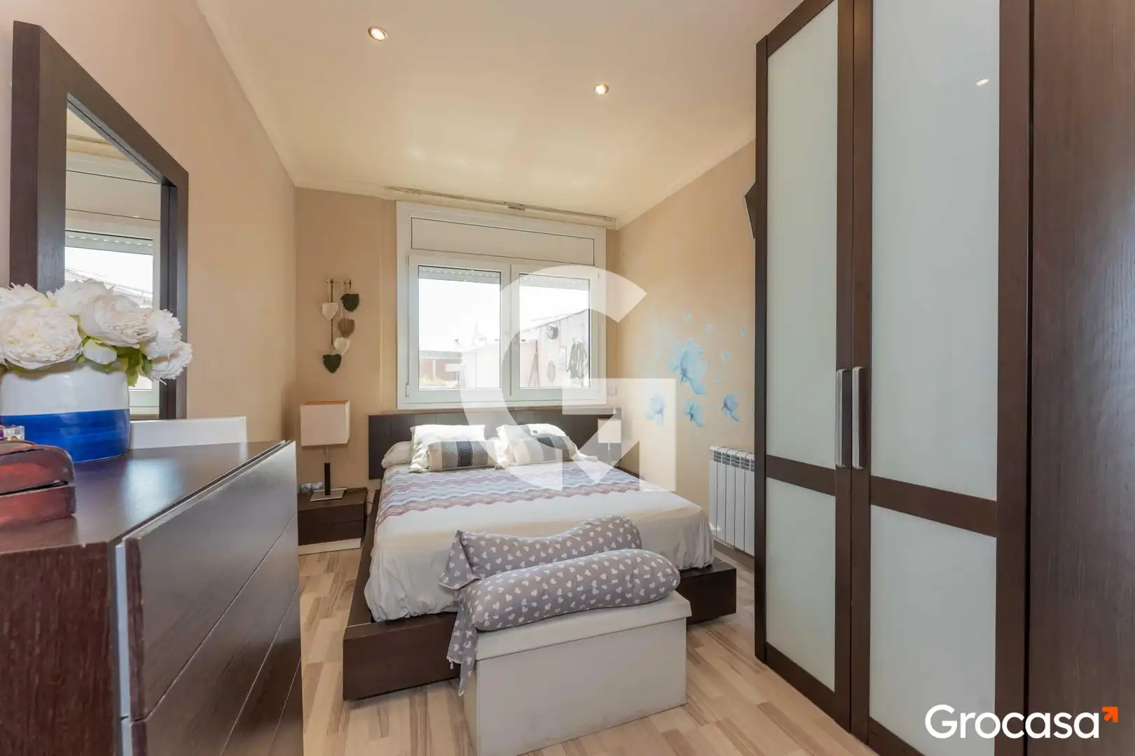 Habitación de Piso en venta en Cornellà de Llobregat con Aire acondicionado, Calefacción y Terraza