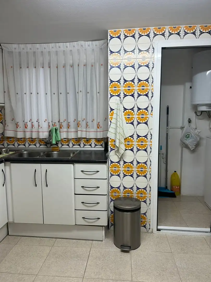 Kitchen of Flat for rent in Valencia  with Air Conditioner and Furnished