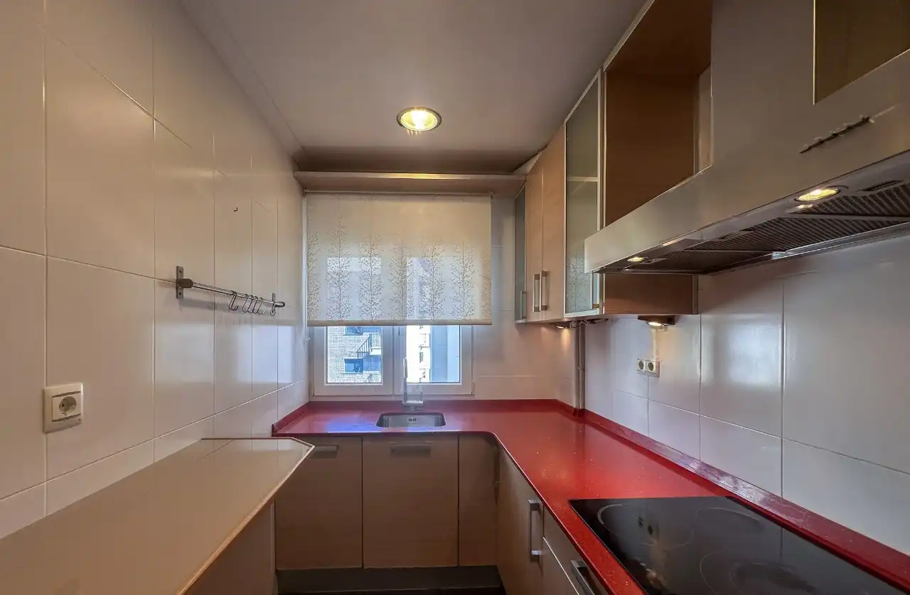 Cocina de Dúplex en venta en Santa Cruz de Bezana con Calefacción y Amueblado