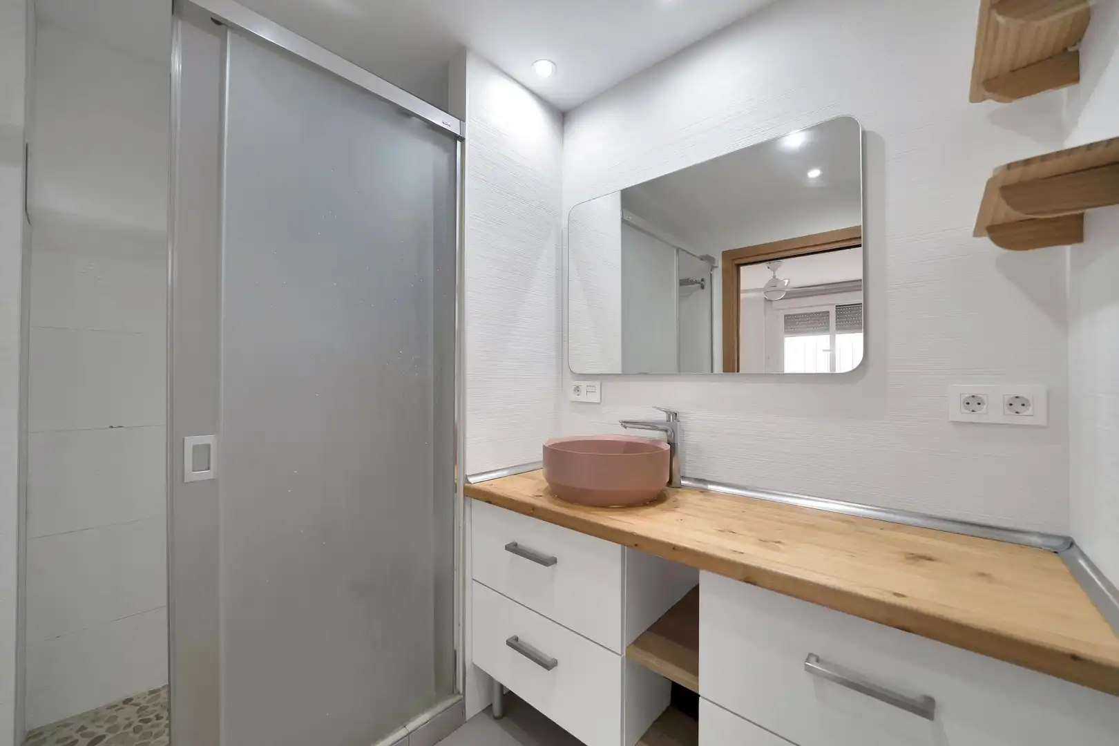 Bany de Apartament en venda en Marbella amb Aire condicionat