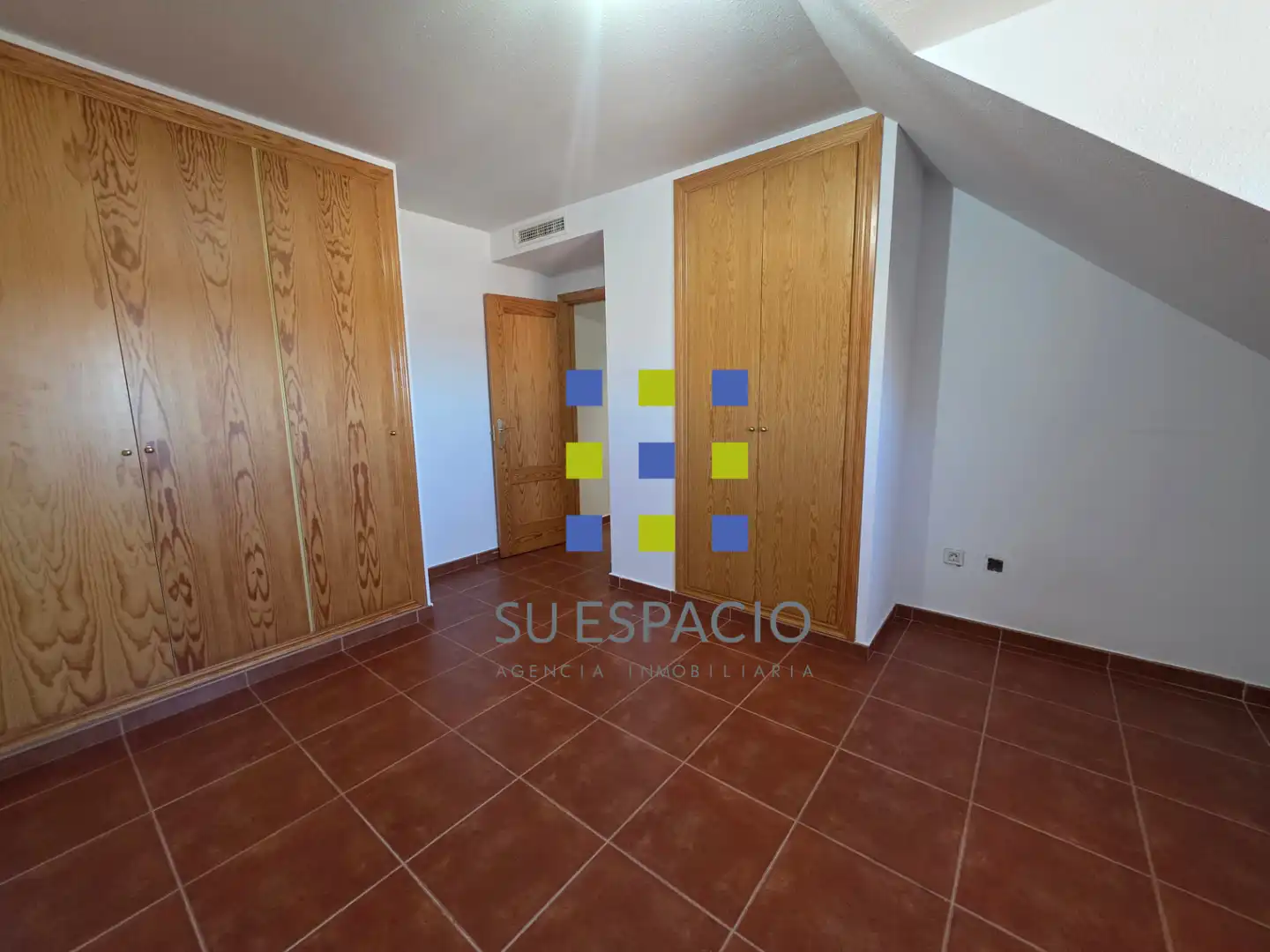 Duplexes for sale in Serranillos del Valle  with Air Conditioner and Heating