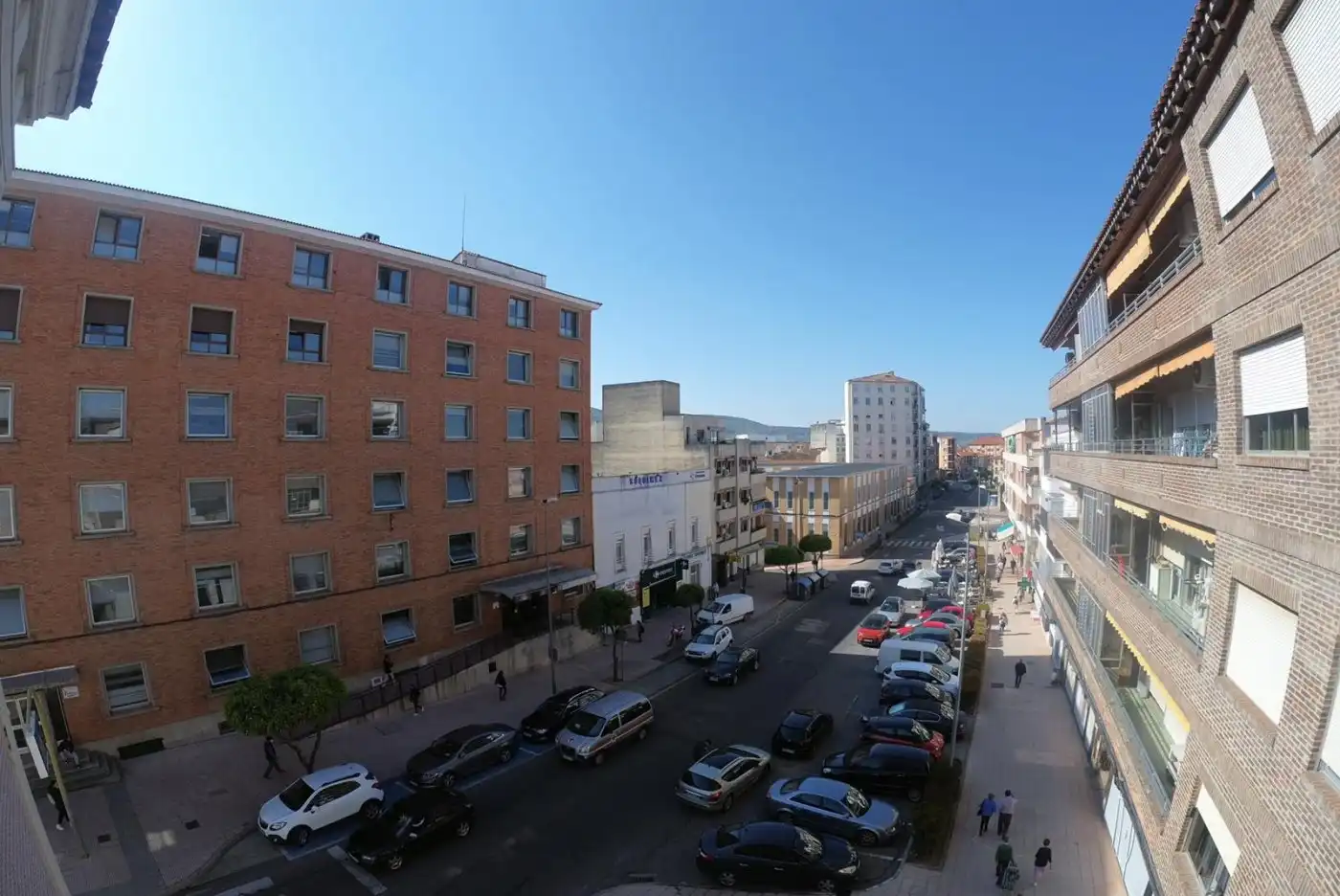 Außenansicht von Wohnung zur Miete in Plasencia mit Heizung, Terrasse und Möbliert