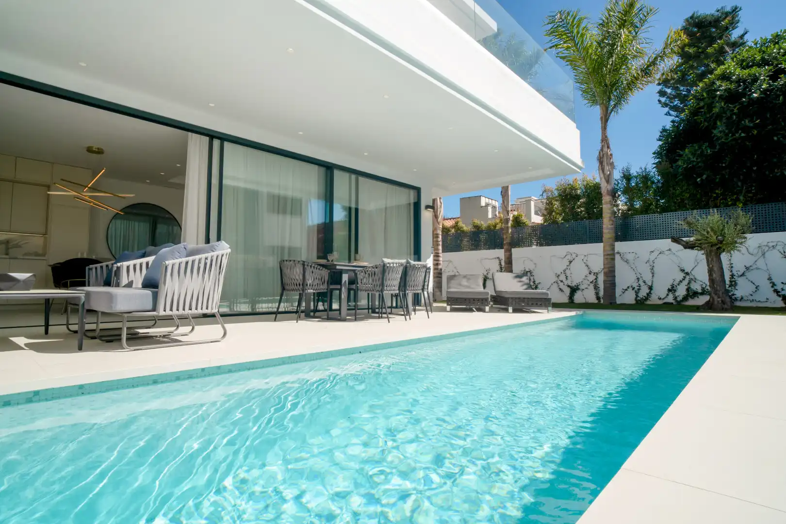 Piscina de Casa o chalet en venta en Marbella con Jardín privado, Terraza y Piscina