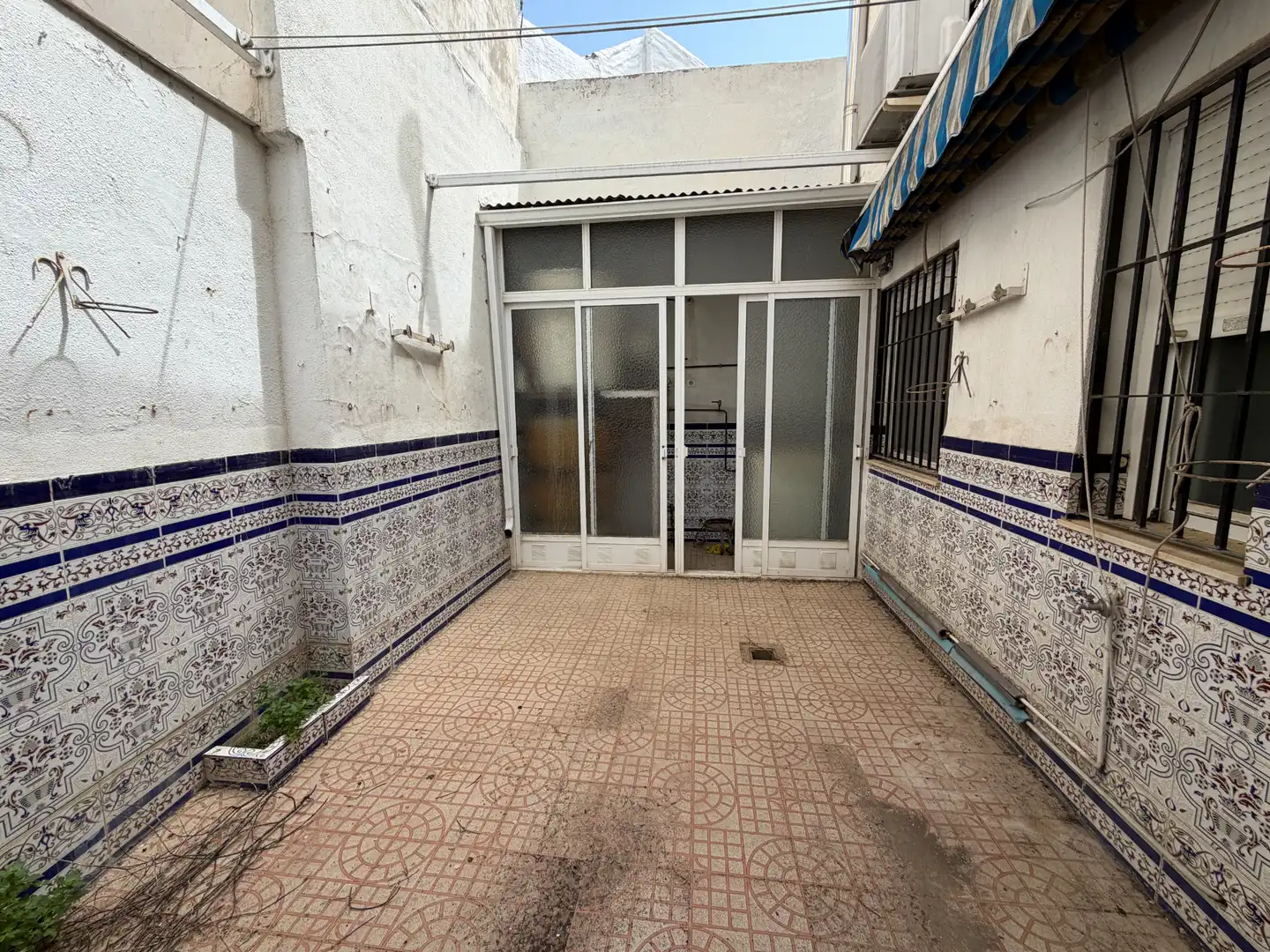 Vista exterior de Casa o xalet en venda en Úbeda amb Aire condicionat, Calefacció i Terrassa