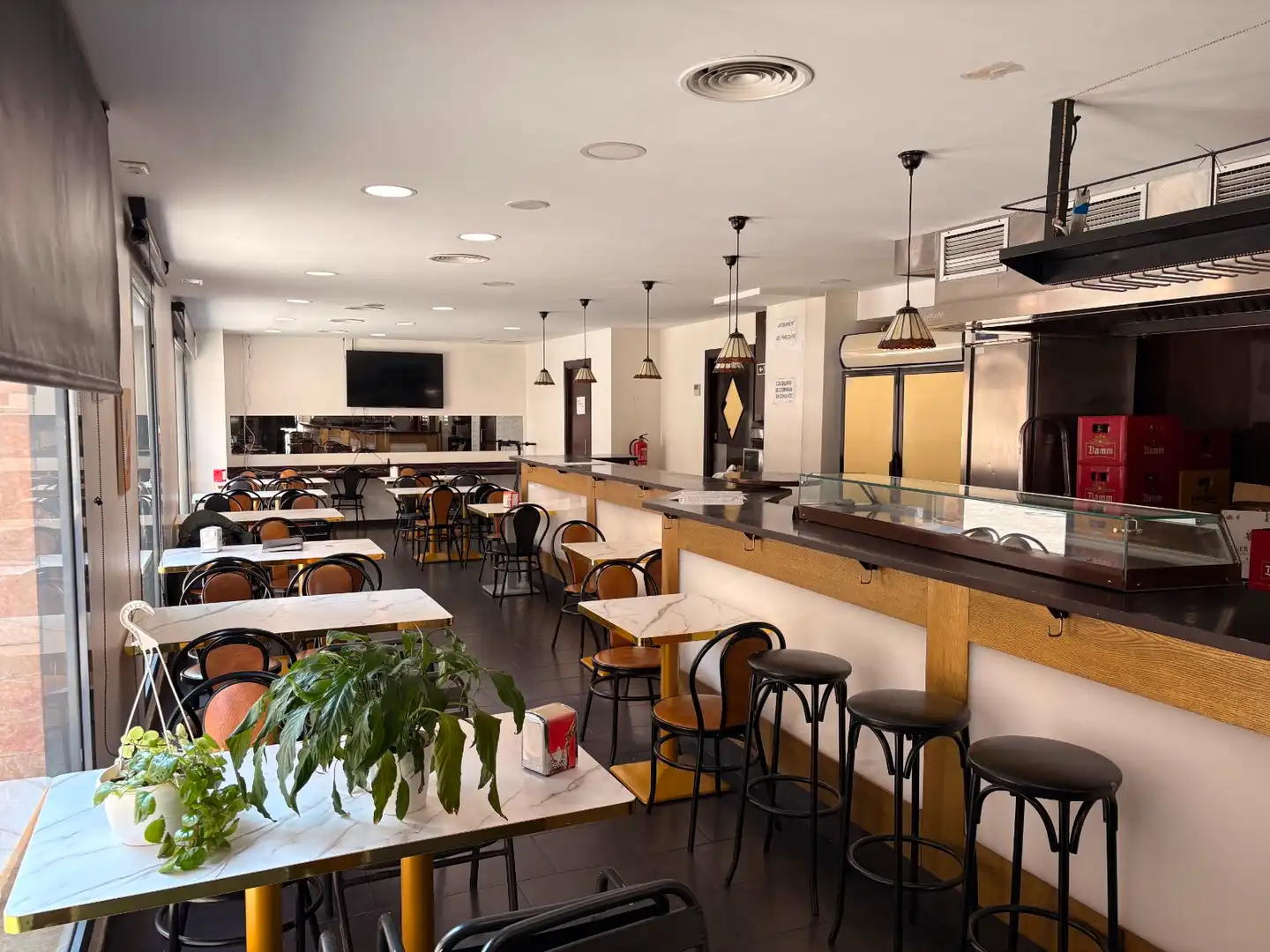 Commercial properties for transfer in Rubí  with Air Conditioner, Terrace and Furnished
