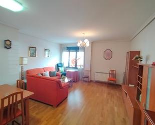 Living room of Flat for sale in Cuenca Capital  with Heating, Storage room and Swimming Pool