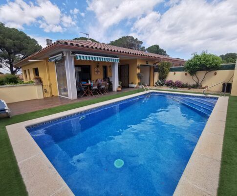 House or chalet for sale in Carrer Cantallops, 9, Riells