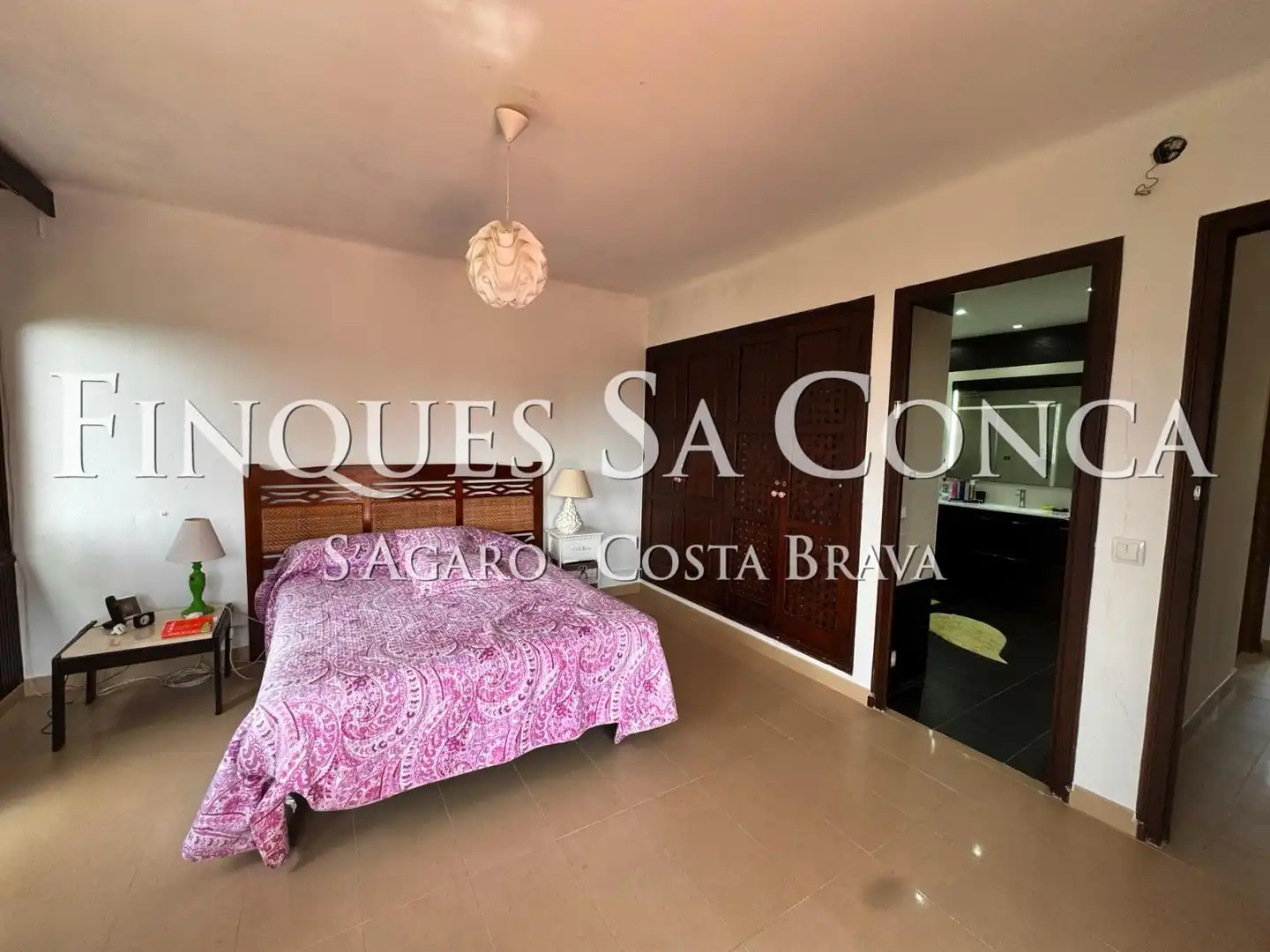 Habitación de Casa o chalet en venta en Castell d'Aro, Platja d'Aro i s'Agaró con Calefacción, Piscina y Alarma