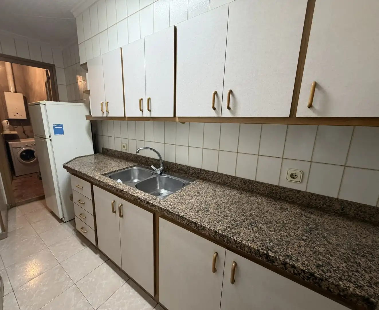 Cuina de Casa adosada en venda en Montgai amb Calefacció, Terrassa i Traster