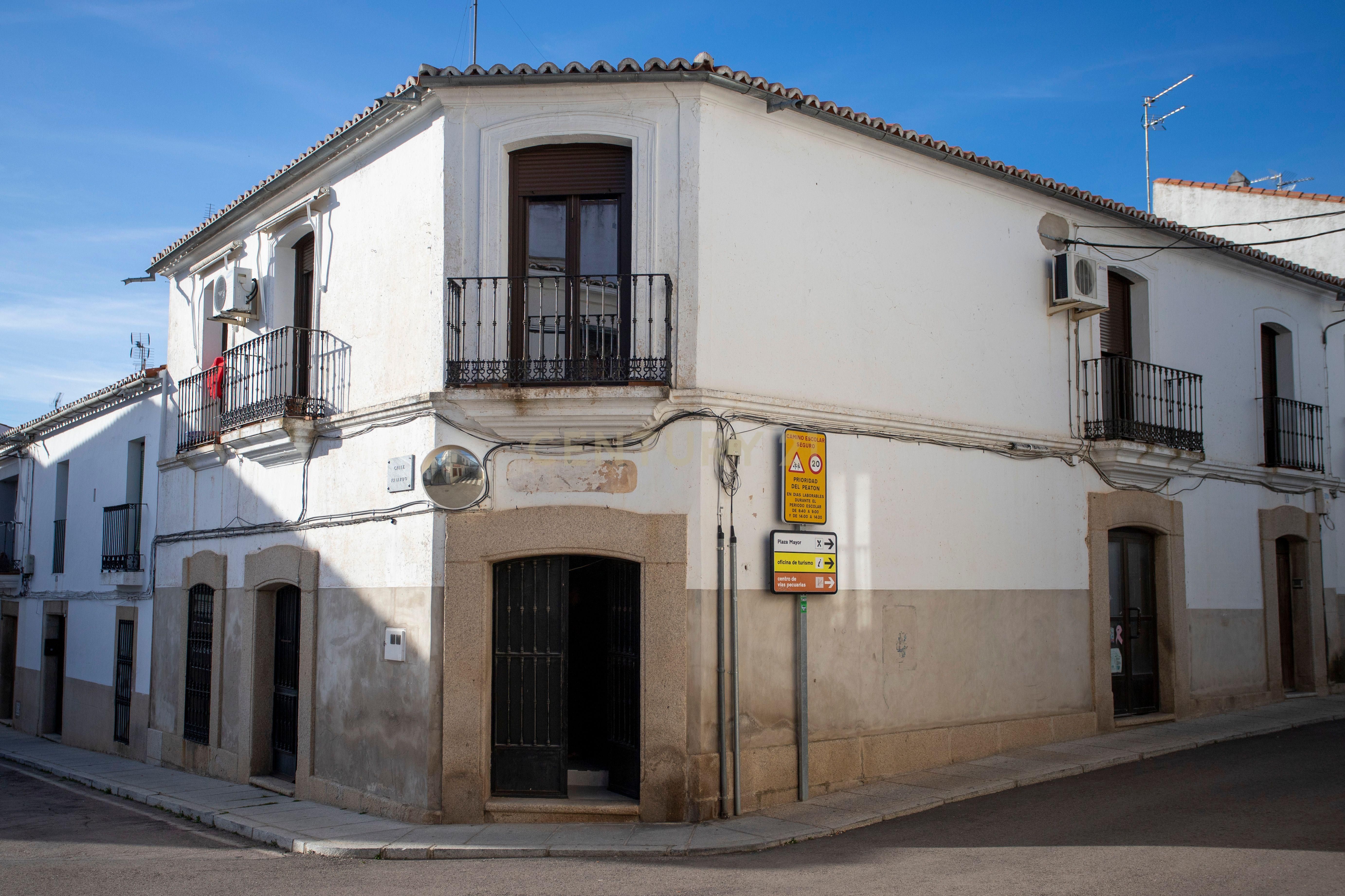 Exterior view of House or chalet for sale in Malpartida de Cáceres