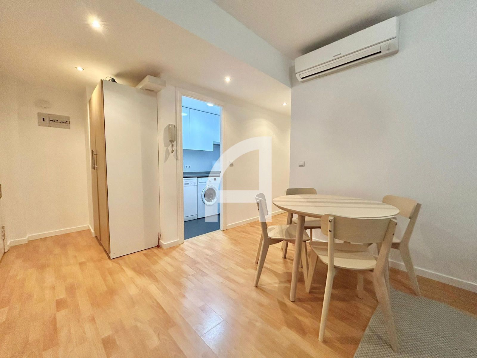 Menjador de Pis de lloguer en  Madrid Capital amb Calefacció