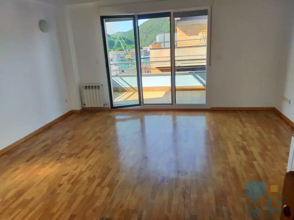 Sala de estar de Dúplex en venta en Donostia - San Sebastián  con Lavadora, Microondas y Balcón
