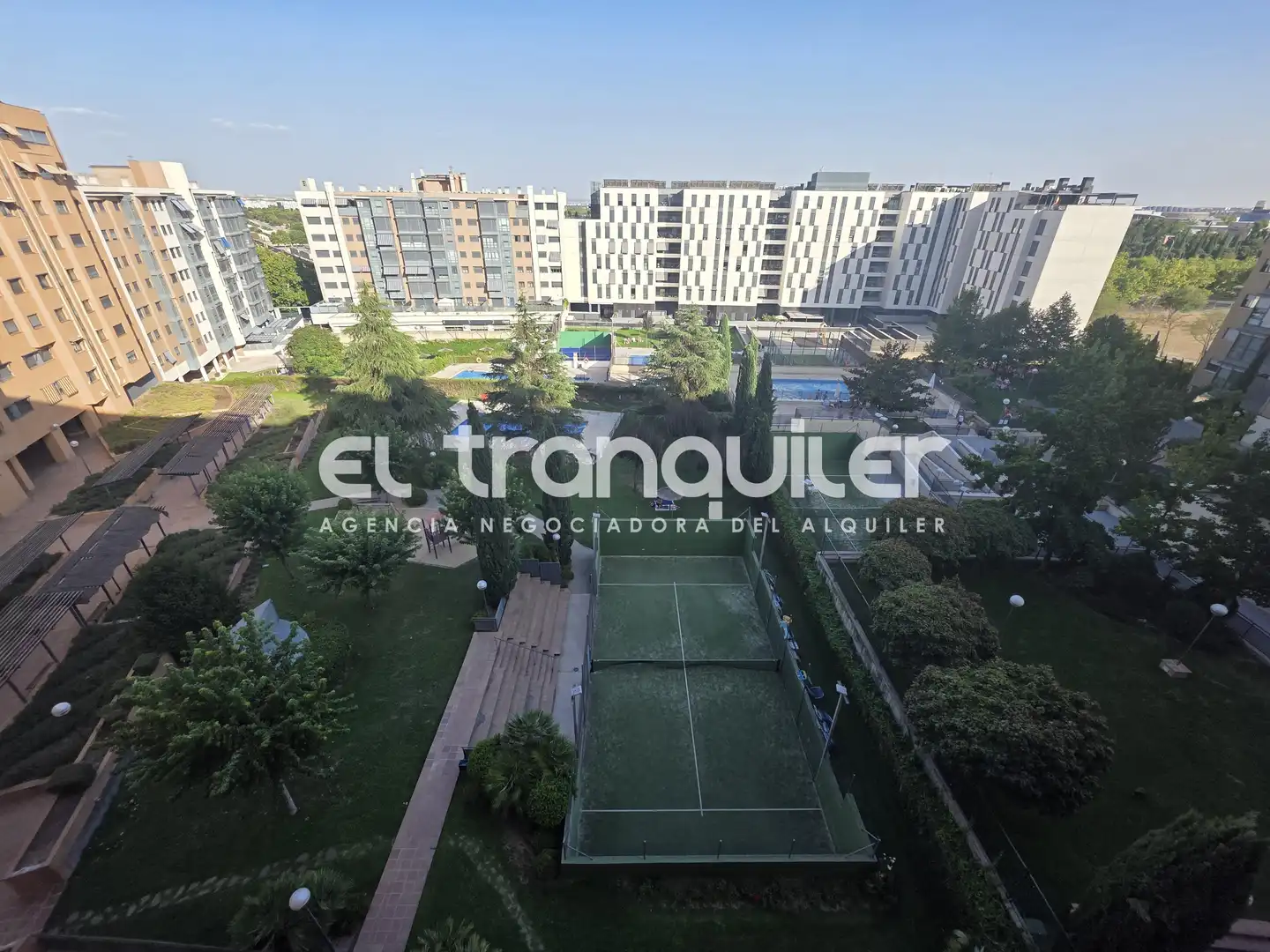 Parking of Flat for rent in Madrid  with Air Conditioner, Parquet flooring and Swimming Pool