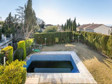 Chalet con piscina en venta en Cájar