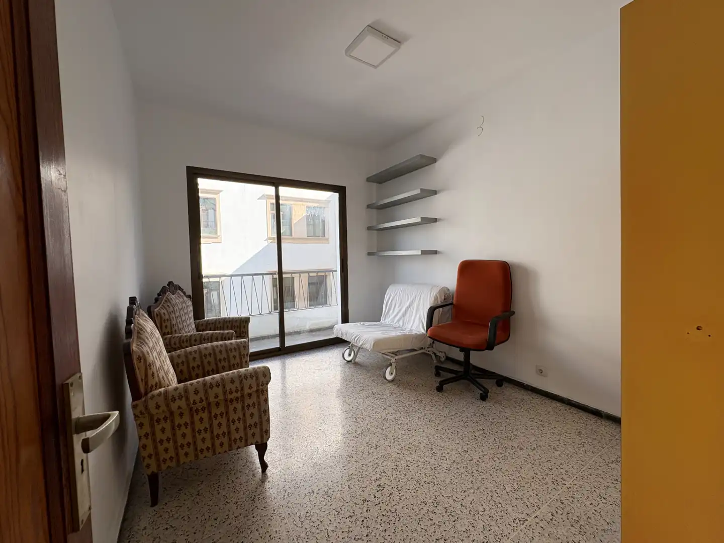 Sala d'estar de Pis en venda en Las Palmas de Gran Canaria amb Balcó