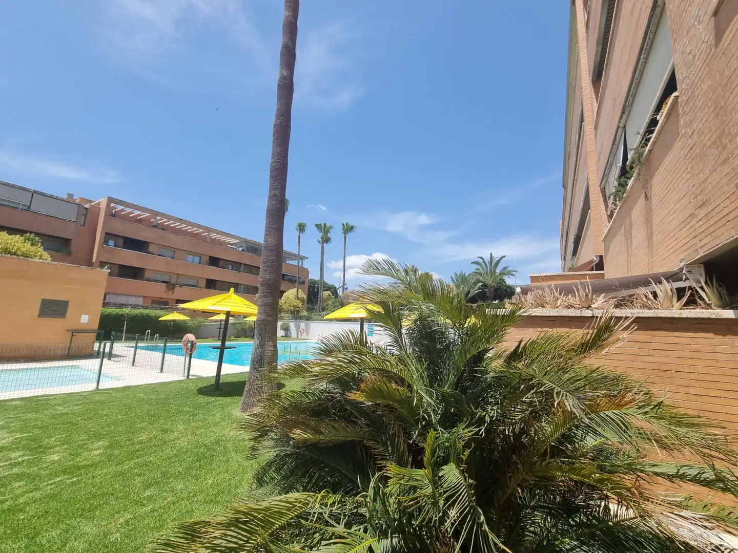 Piscina de Piso en venta en Torremolinos con Aire acondicionado, Calefacción y Terraza