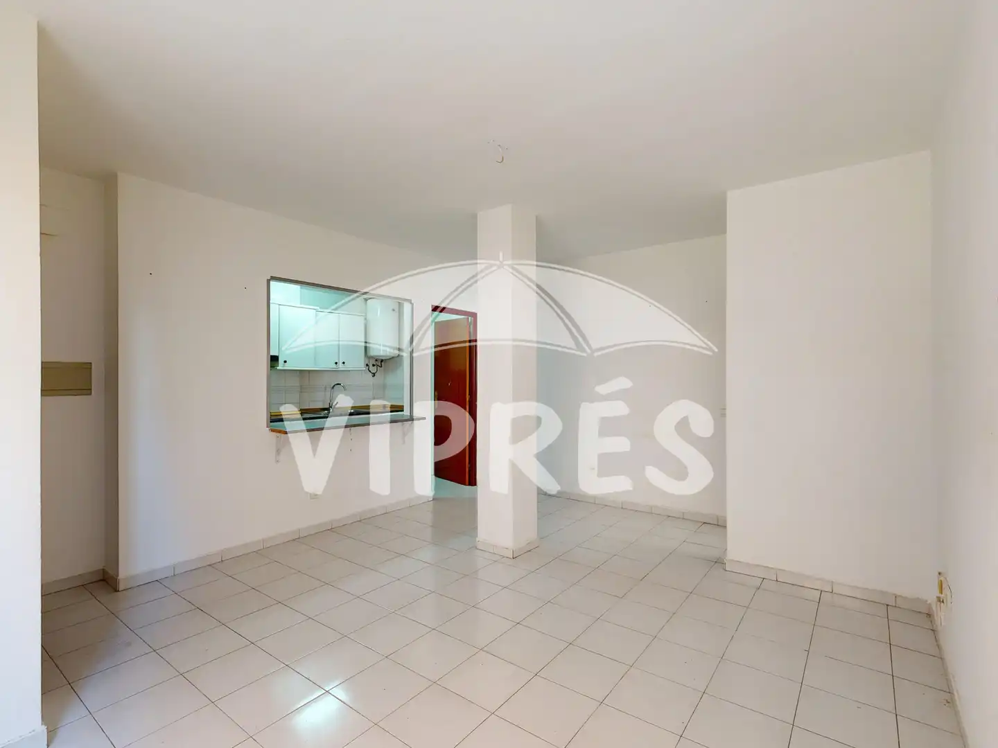 Kitchen of Flat for sale in Cáceres