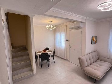 Casa a schiera con balcone in vendita a Nueva Torrevieja - Aguas Nuevas