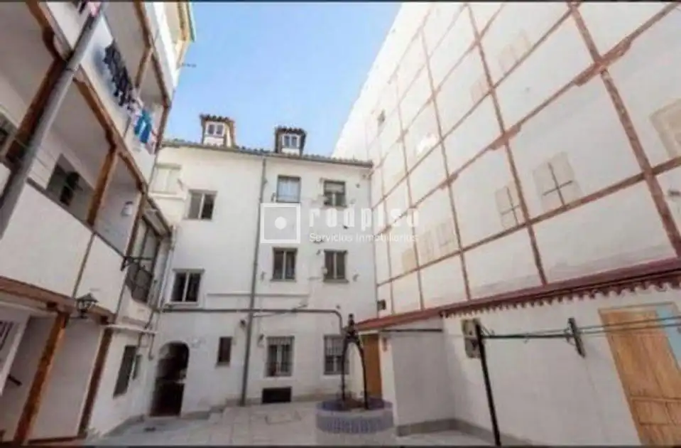Vista exterior de Estudi en venda en Madrid amb Aire condicionat i Calefacció