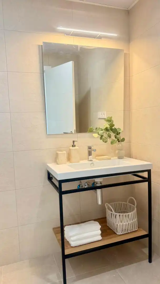 Apartamento con piscina en venta en Martínez Catena, imagen 24