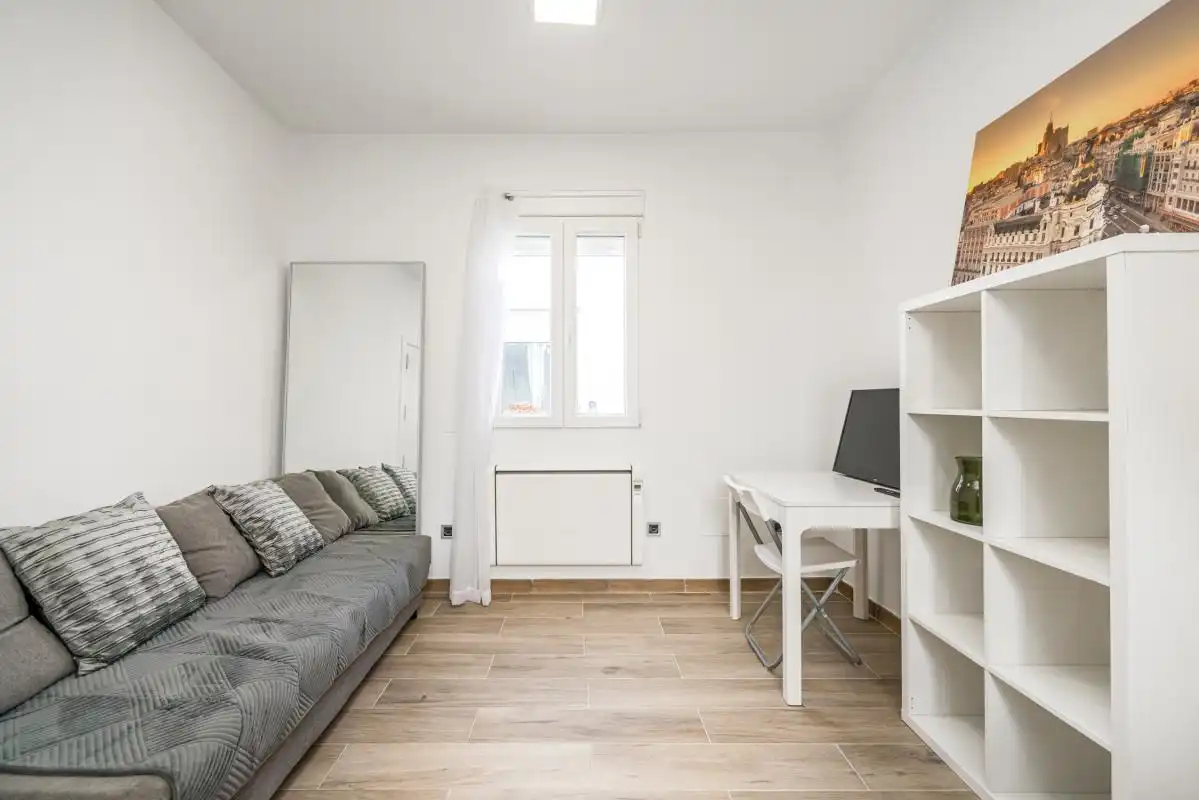 Bedroom of Flat for sale in  Madrid Capital  with Heating and Furnished