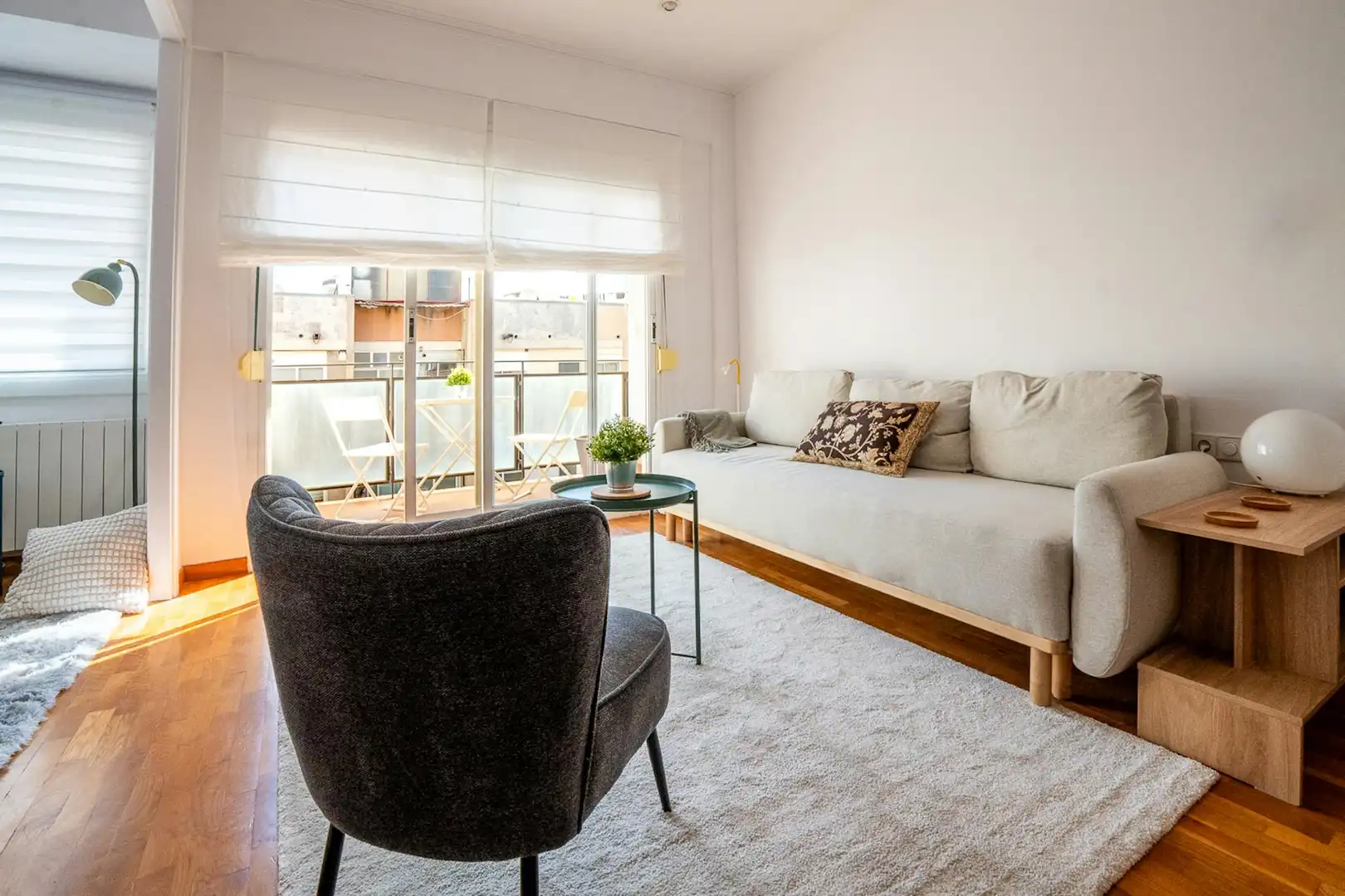 Living room of Flat for rent in  Barcelona Capital  with Heating, Furnished and Washing machine