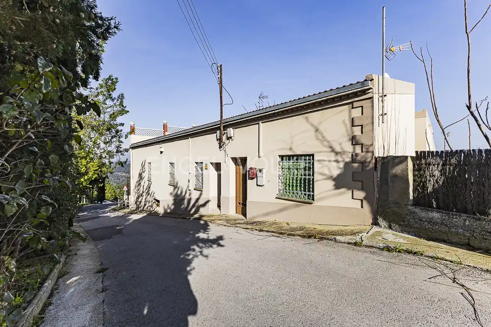 Exterior view of Houses for sale in Argençola  with Heating and Balcony