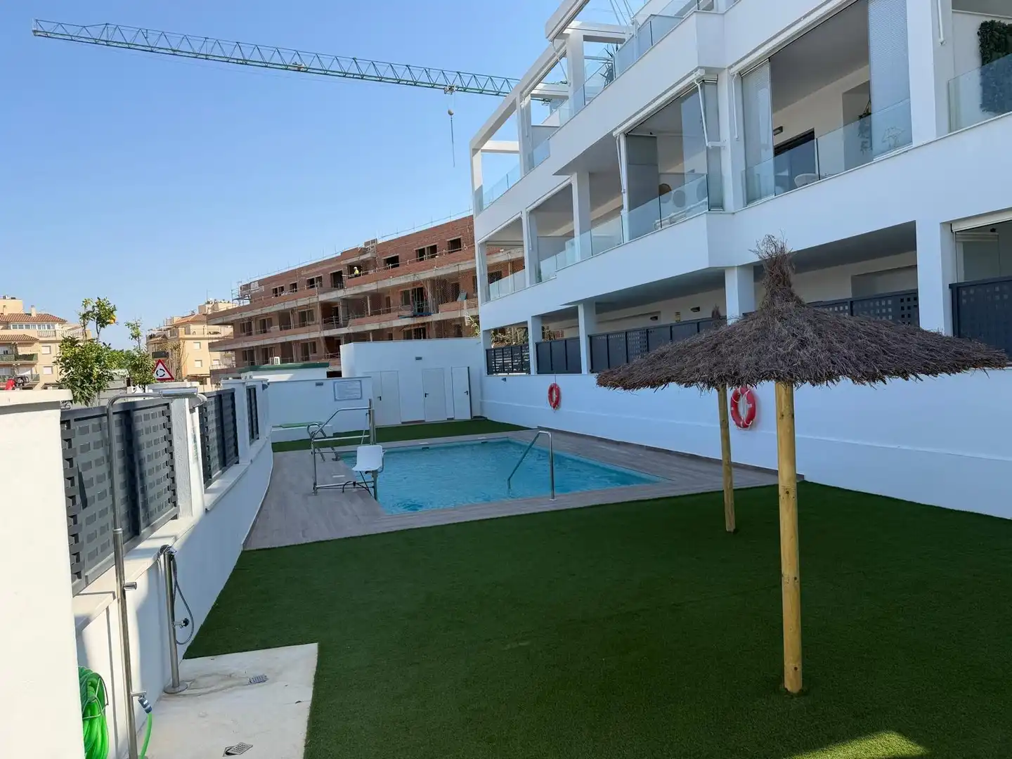 Piscina de Pis de lloguer en Sanlúcar de Barrameda amb Aire condicionat, Terrassa i Moblat
