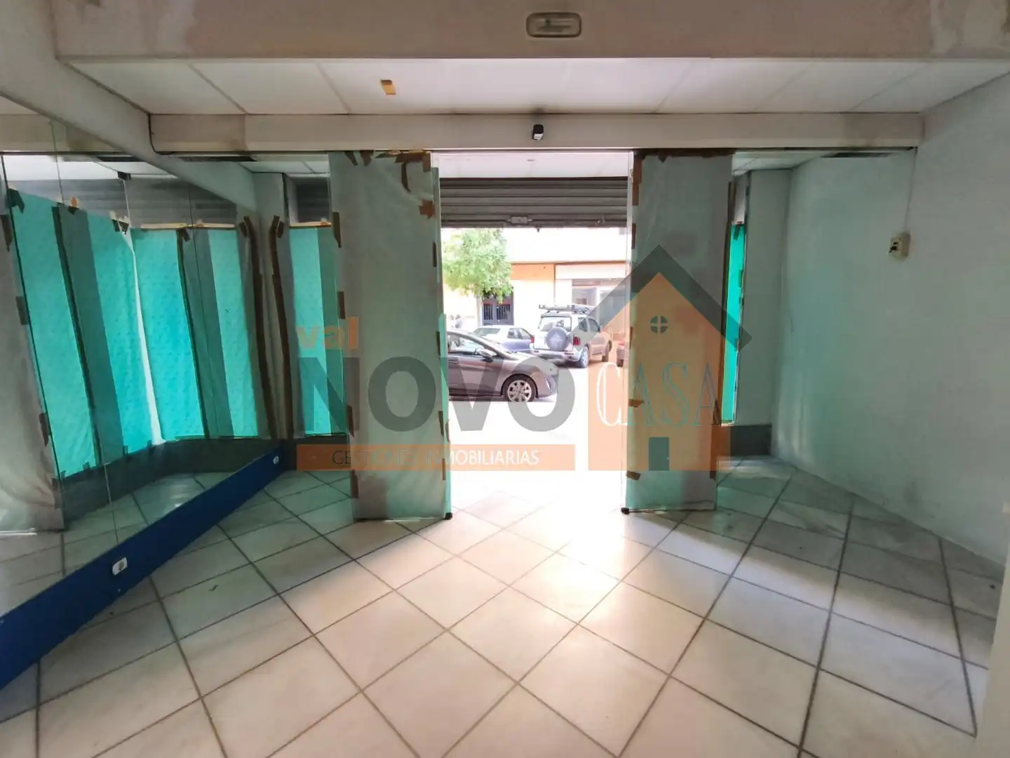Business premises for sale in Aureli Guaita Martorell, imagen 5