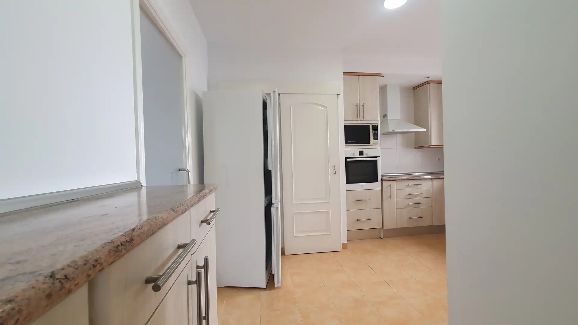 Flat for rent in Calle de San Bernardo, Universidad - Malasaña