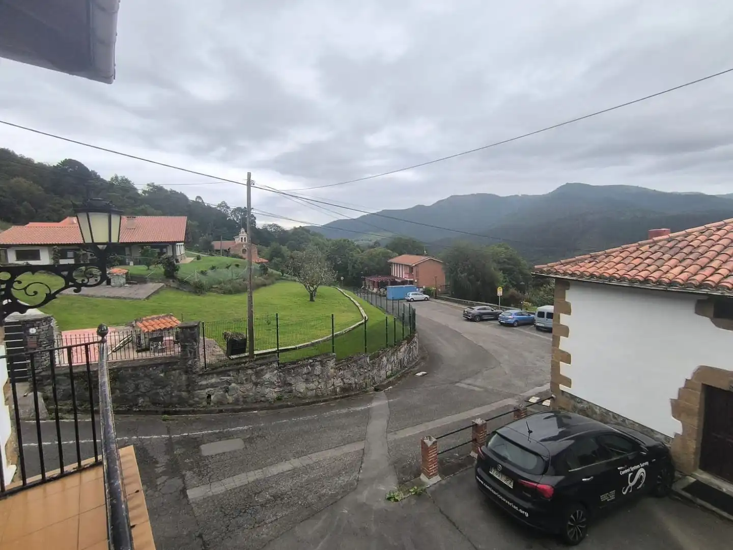 Parkplatz von Country house zum Verkauf in Galdames mit Privatgarten, Terrasse und Balkon