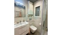 Bathroom of Flat for sale in El Masnou