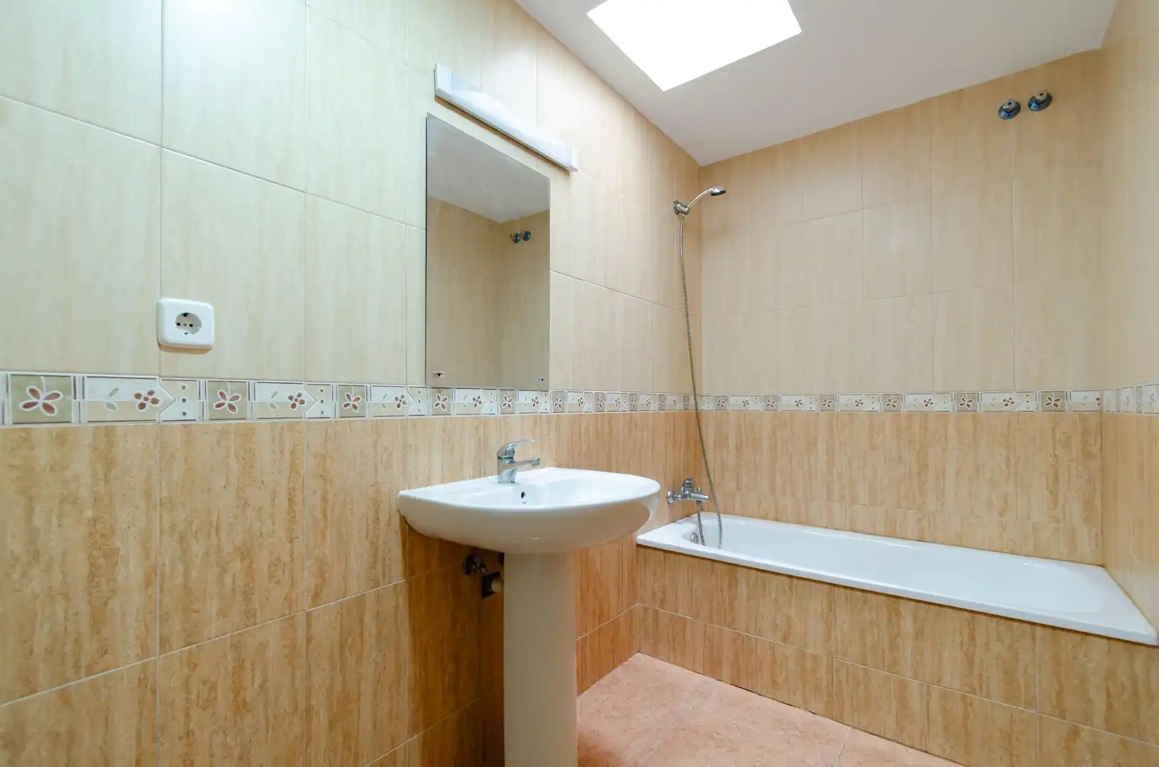 Badezimmer von Wohnung zum Verkauf in Cartagena mit Balkon