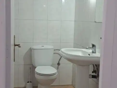 Bathroom of Commercial properties for rent in Barbastro  with Air Conditioner and Heating