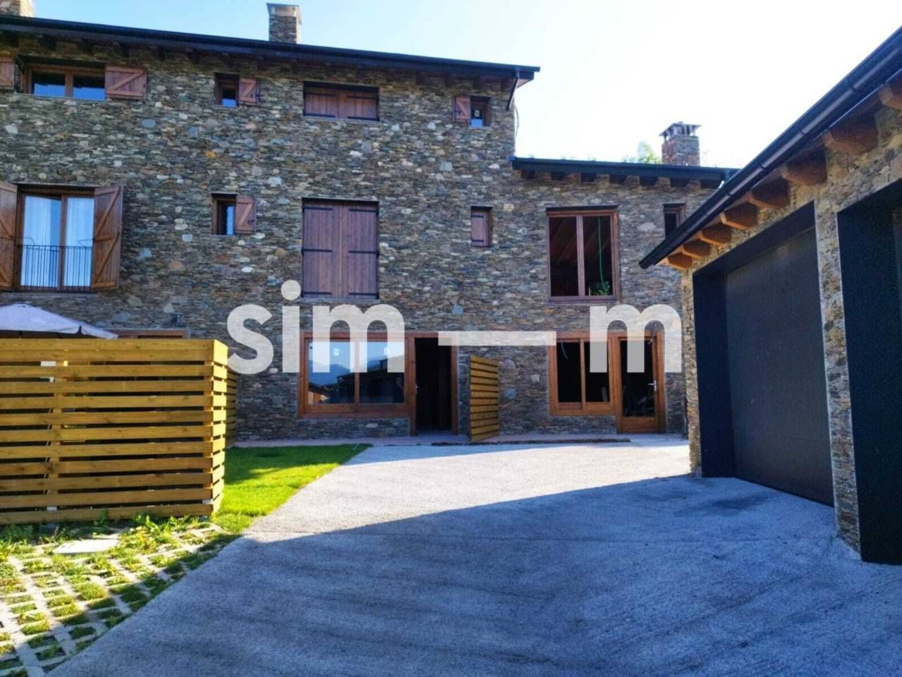 Vista exterior de Casa o xalet en venda en Ger amb Calefacció i Jardí privat