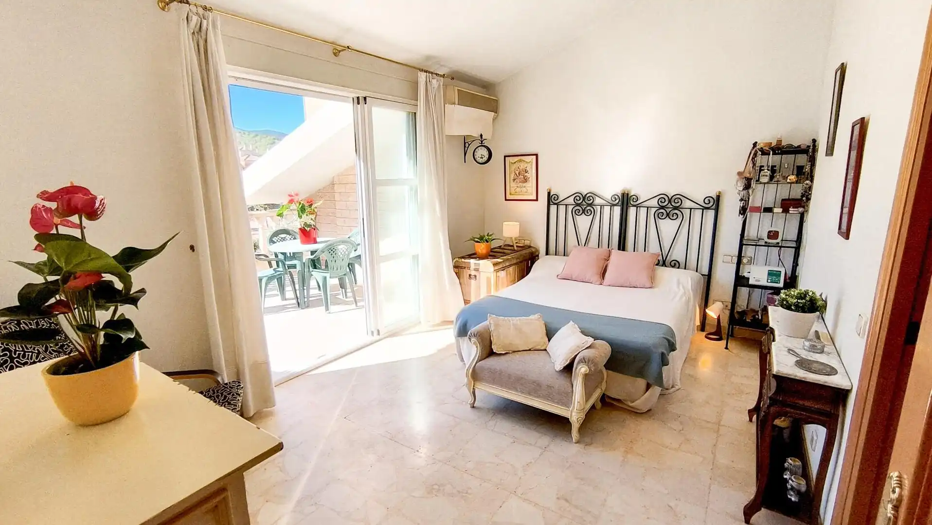 Habitación de Casa o chalet en venta en Murcia con Terraza, Piscina y Balcón